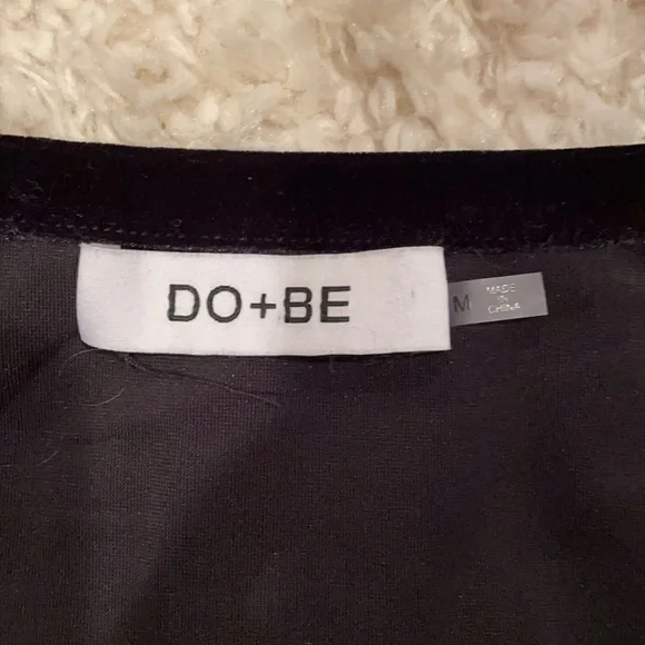 Black Velvet Crop Top - Picture 3 of 3